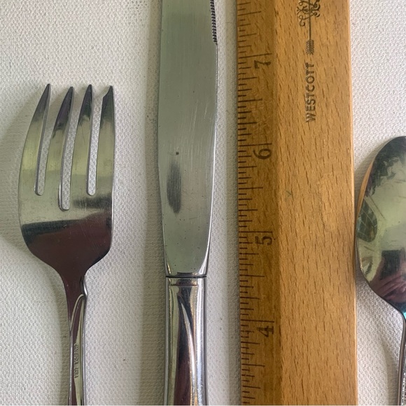 Oneida USA Flight Reliance Stainless Steel 4 Piece 1 Knife 1 Forks 2 Spoons Set - Picture 5 of 11